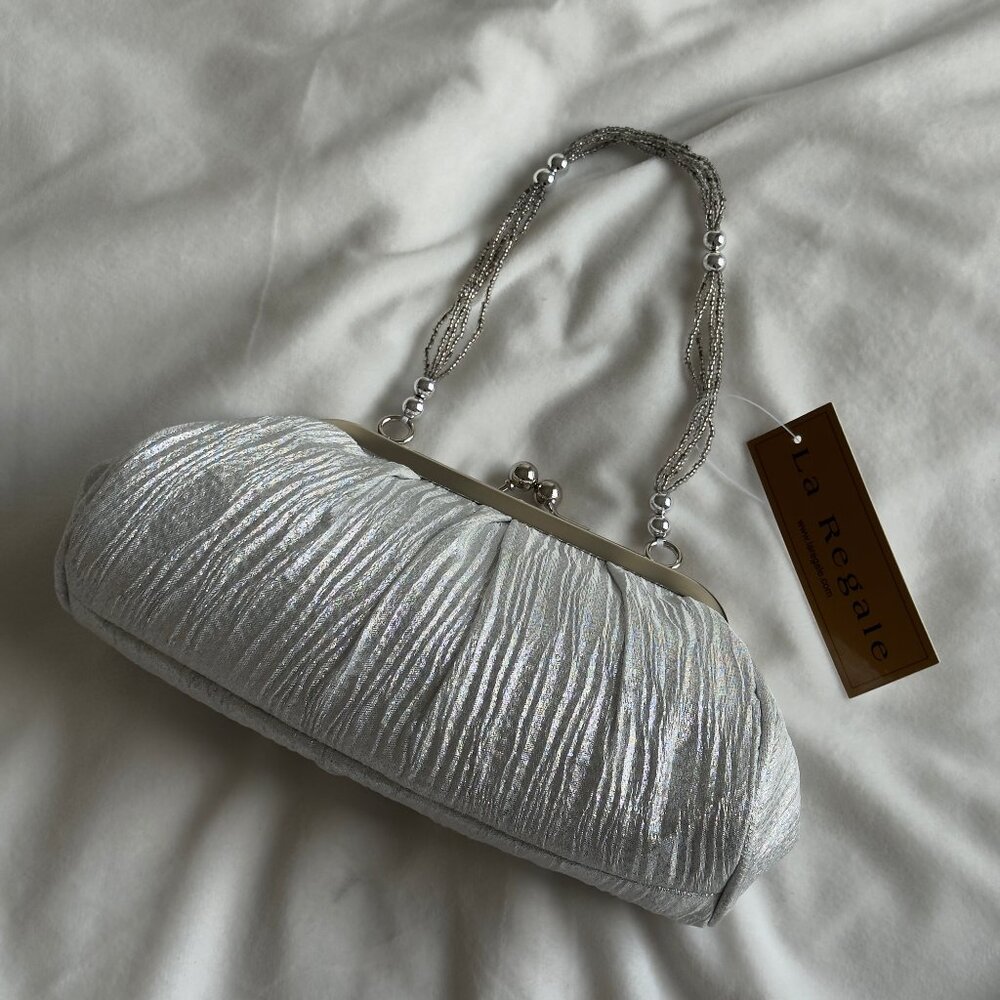 La Regale White Pearl Clutch